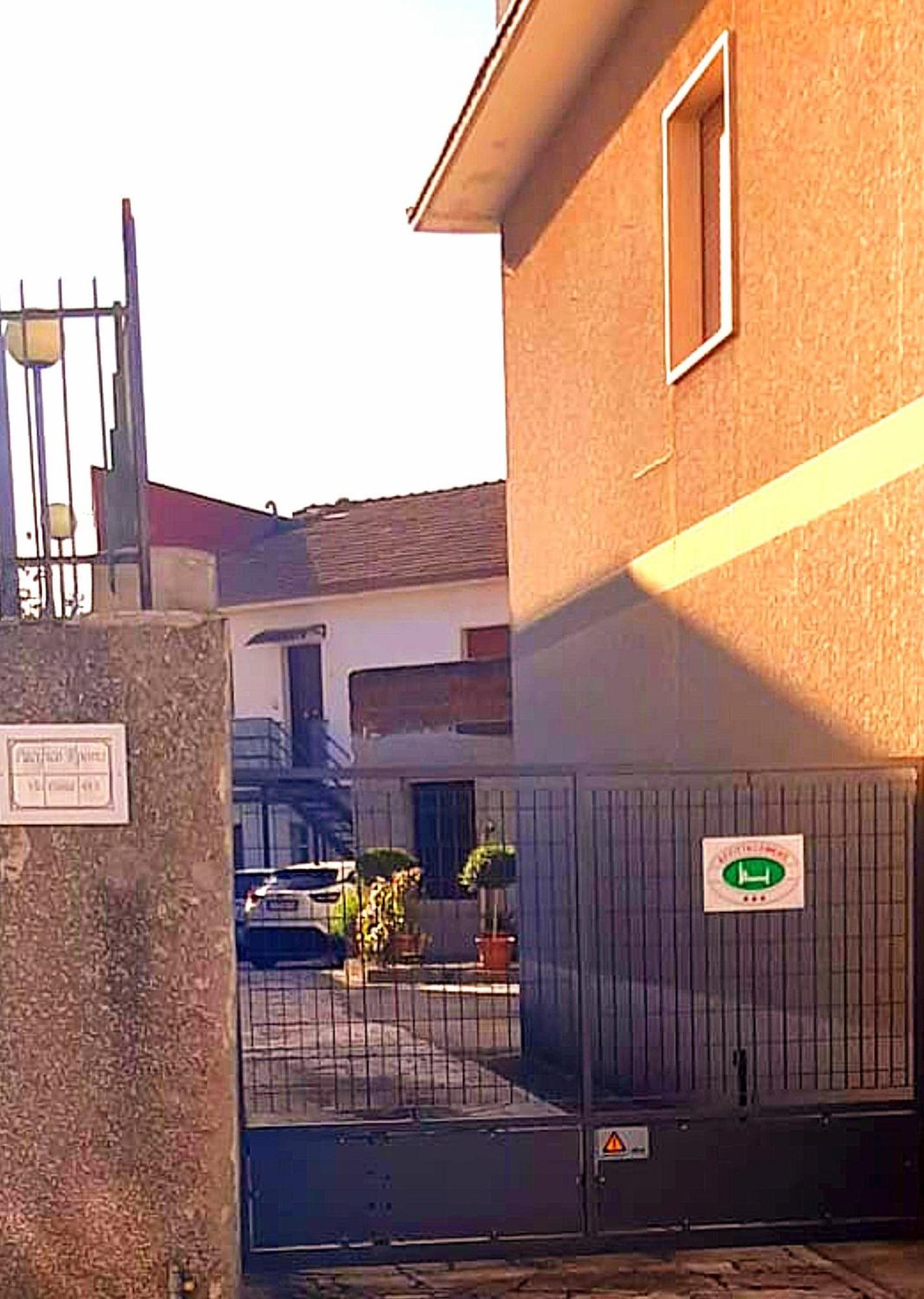 Pacifico Rooms San Bartolomeo in Galdo Exteriör bild